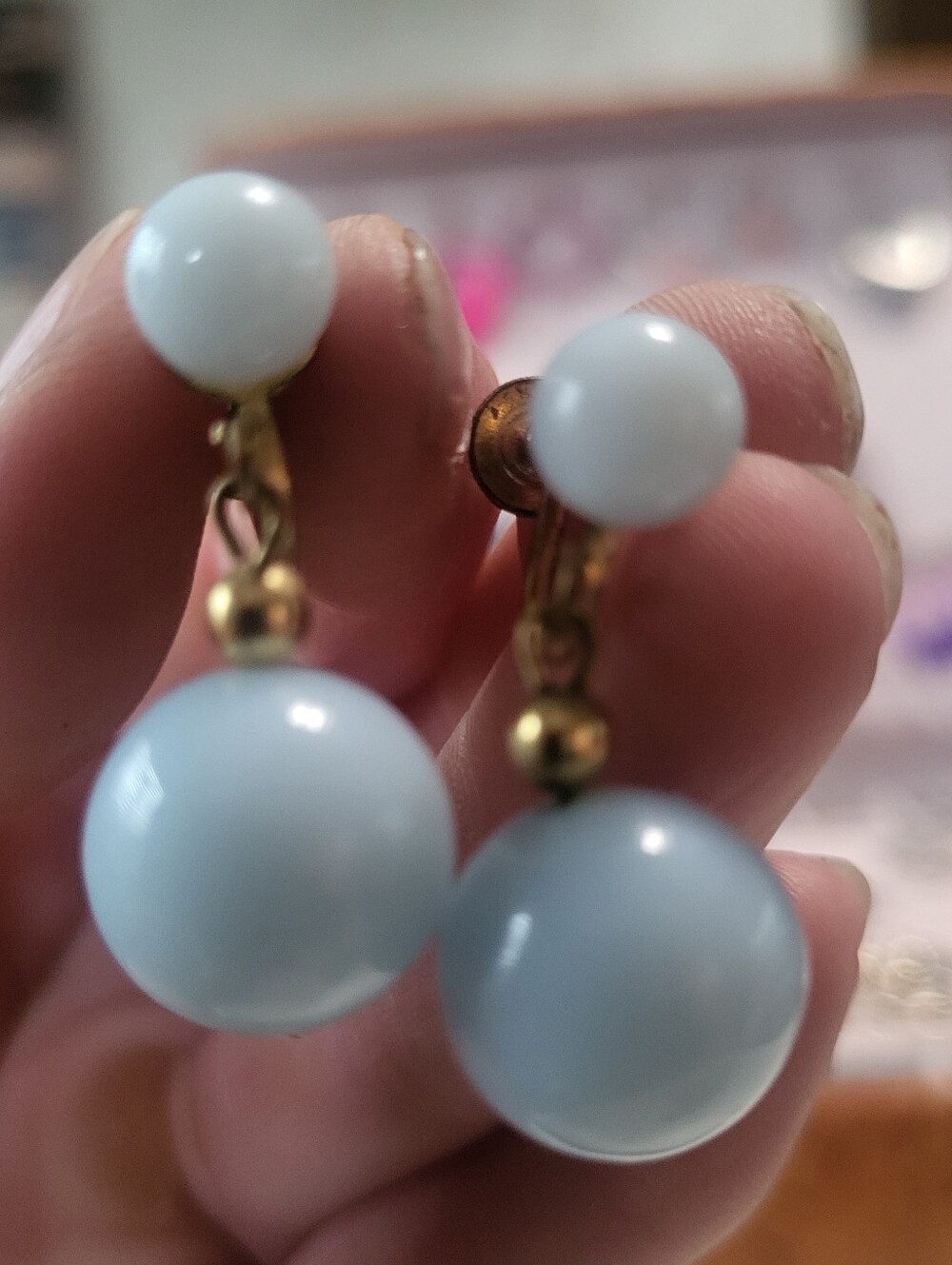 Vintage 1950s Periwinkle Double Bead Dangle Screwback Earrings Opaque Drop